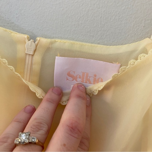 Selkie banana Puff Dress - Picture 5 of 7